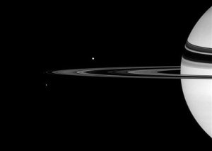 Imagem de Saturno tirada pela sonda Cassini